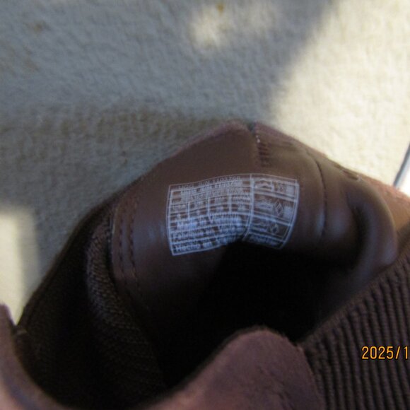 NEW  UGG Hazel Brown Suede Boots 3" heel Size 8 - Picture 4 of 5